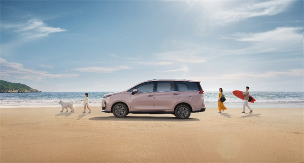 全球唯一10万级混动MPV——BB电子大通 G50 混动上市，售价13.98万起